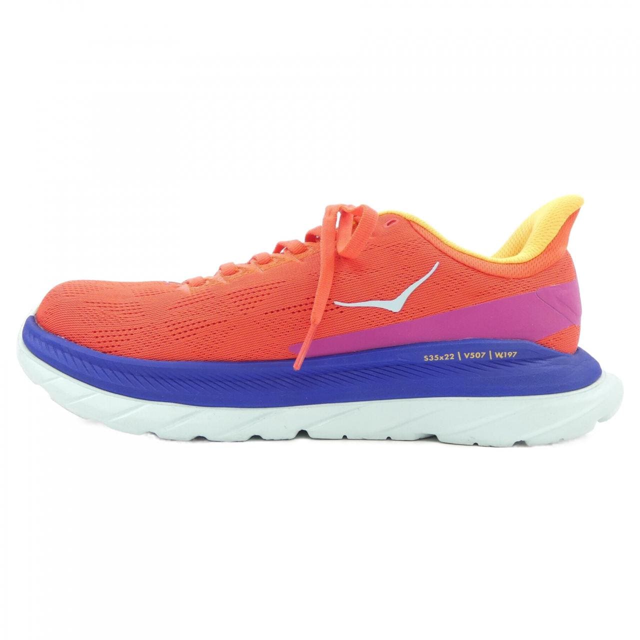 ホカオネオネ HOKA ONE ONE スニーカー