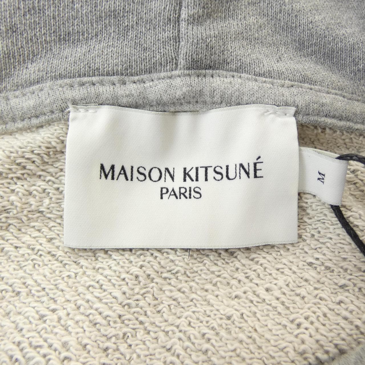 メゾンキツネ MAISON KITSUNE IU00353KM0001 パーカー