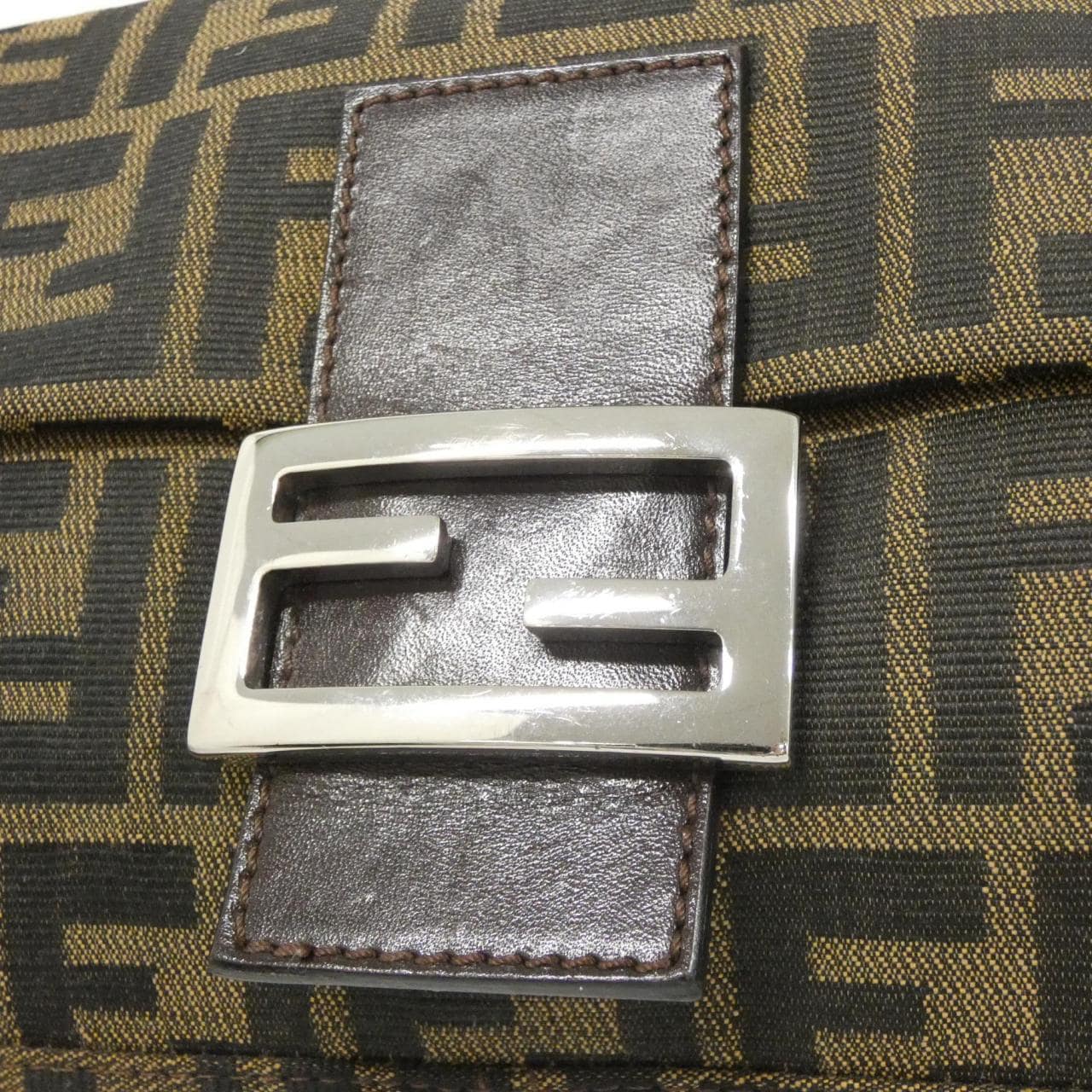 【ヴィンテージ】フェンディ バゲット 26424 ショルダーバッグ