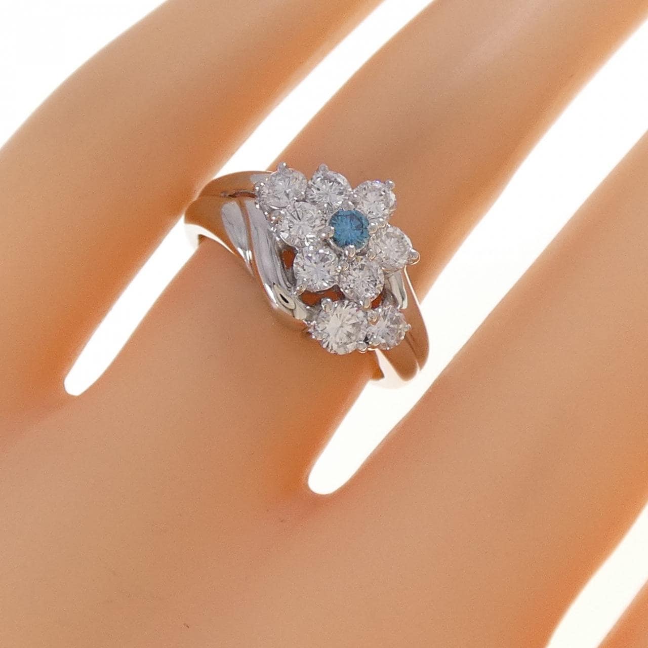 PT900 フラワー ダイヤモンド リング 1.08CT