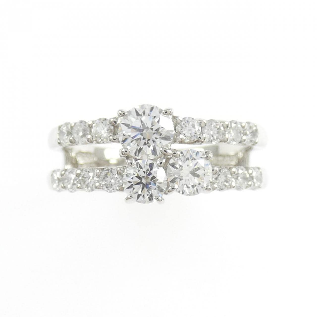 トリロジー ダイヤモンド リング 0.700CT