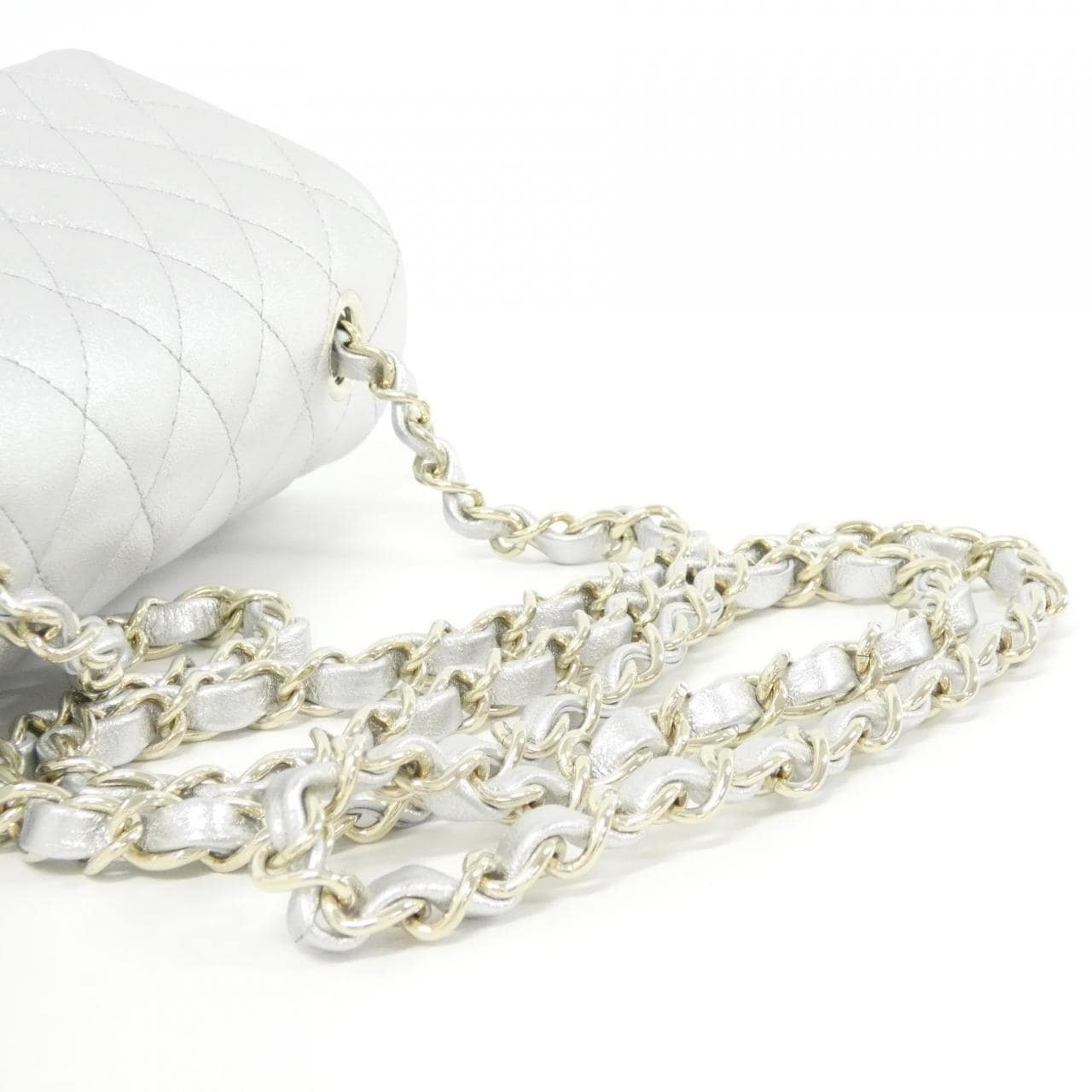 【未使用品】シャネル 69900 ショルダーバッグ