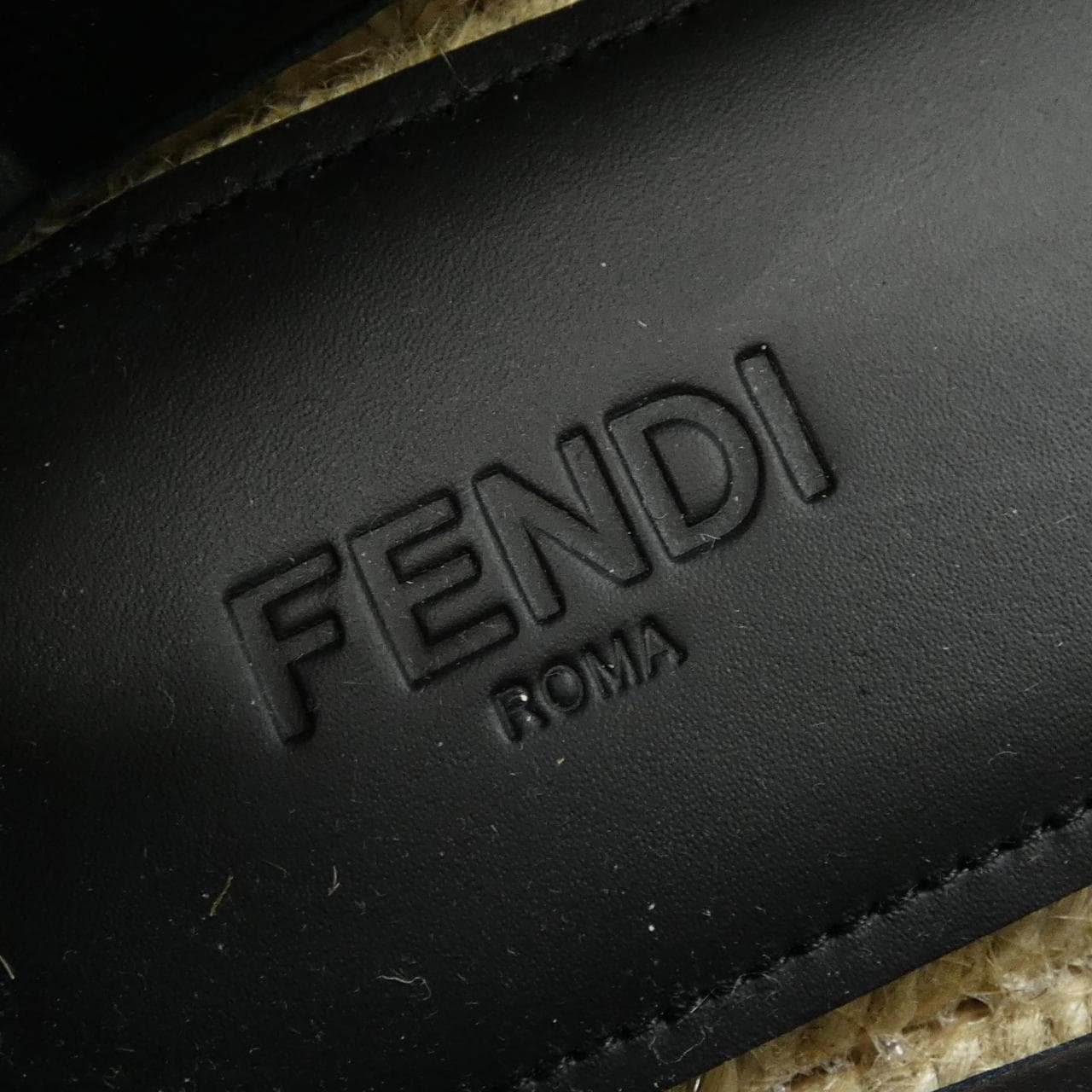 FENDI芬迪鞋履