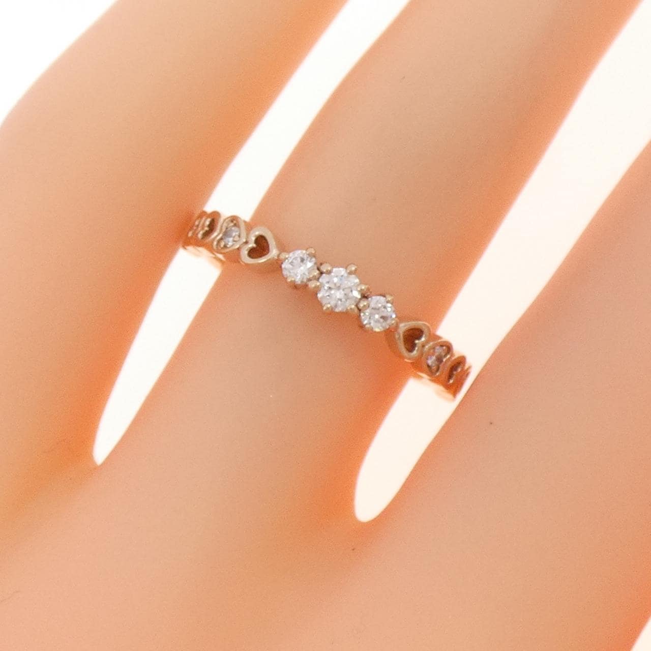 4゜C heart Diamond ring
