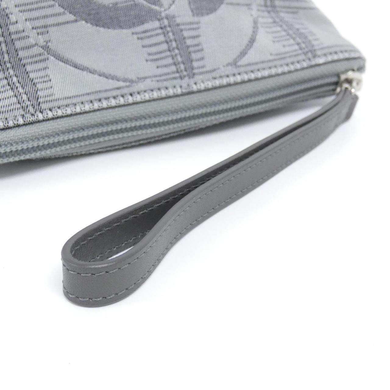 シャネル ニュートラベル ライン ポーチ