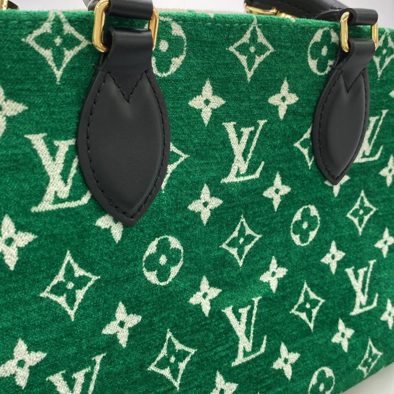 ルイヴィトン モノグラム ジャカード ベルベット(LVマッチ) オンザゴー PM M46216 バッグ