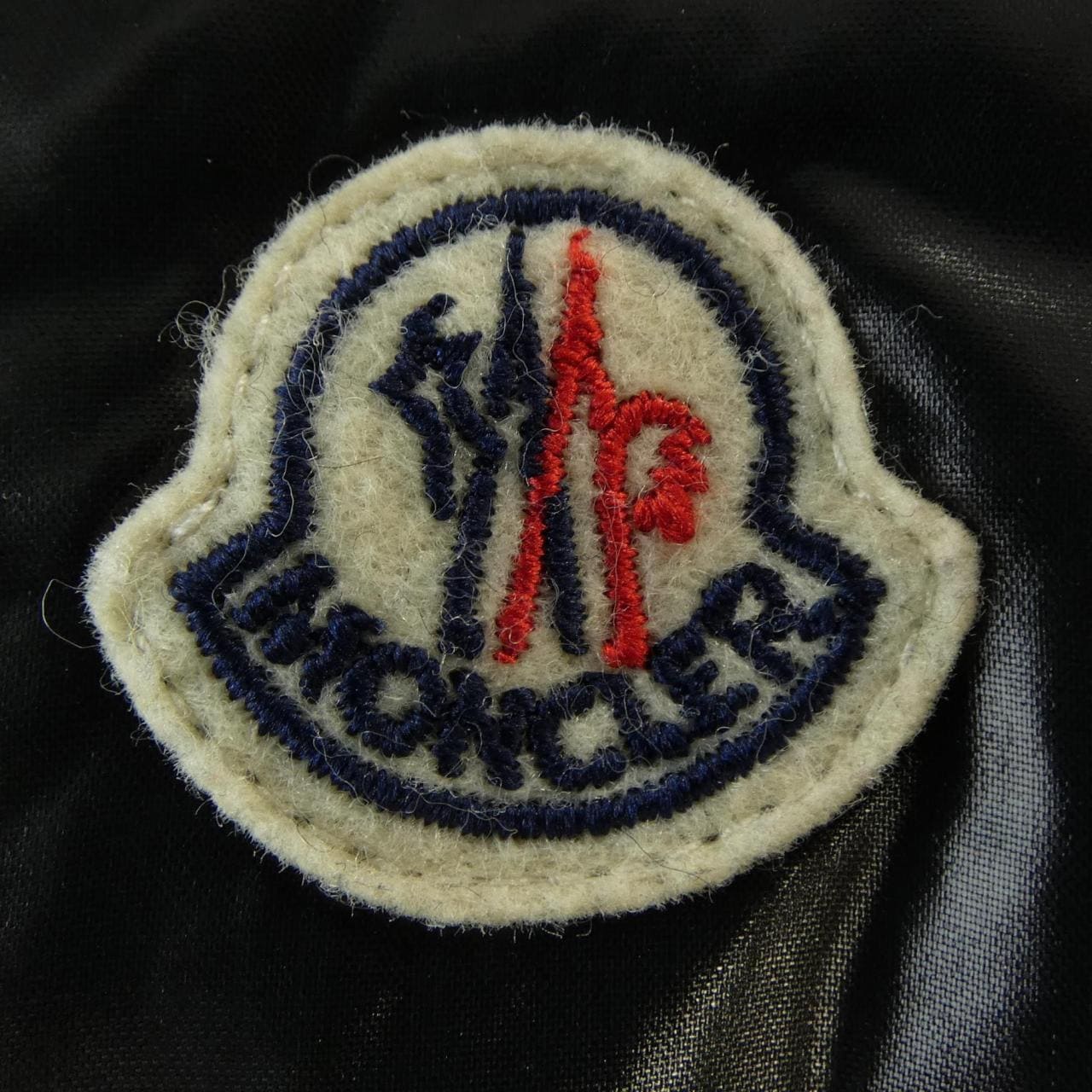 モンクレール MONCLER 20930081700 ダウンジャケット