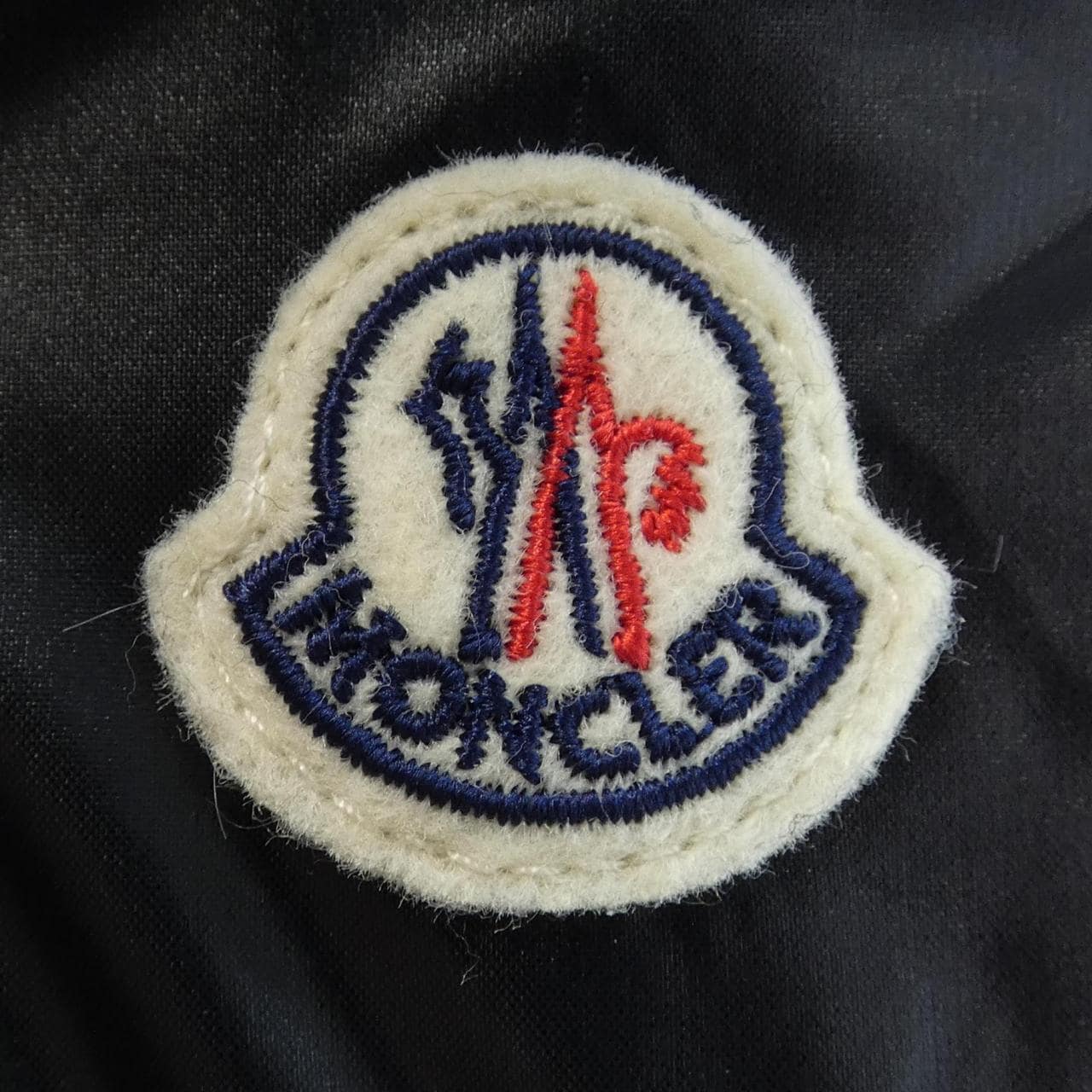 モンクレール MONCLER ダウンジャケット