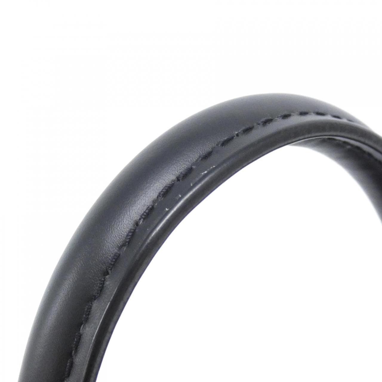 ルイヴィトン モノグラム マカサー ポルト ドキュマン ヴォワヤージュ PM M52005 バッグ