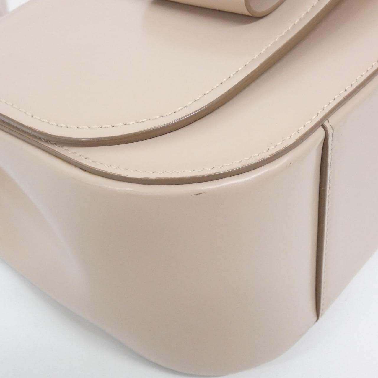 サルヴァトーレフェラガモ 21 G206 バッグ