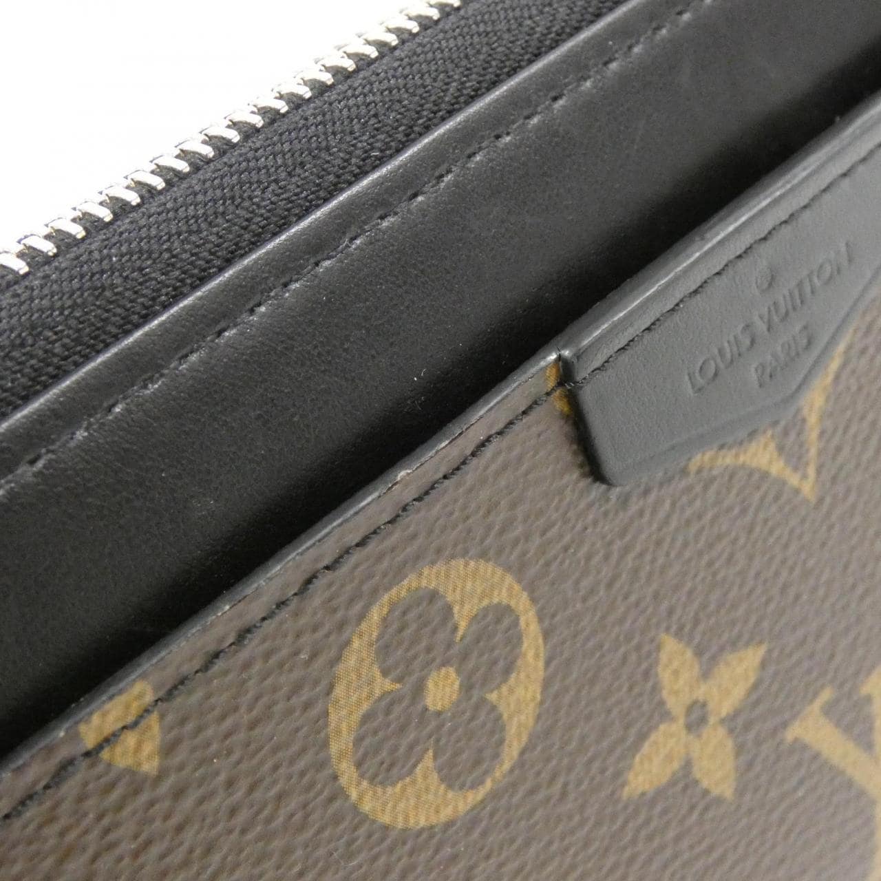 ルイヴィトン モノグラム マカサー ジッピー ドラゴンヌ M69407 財布