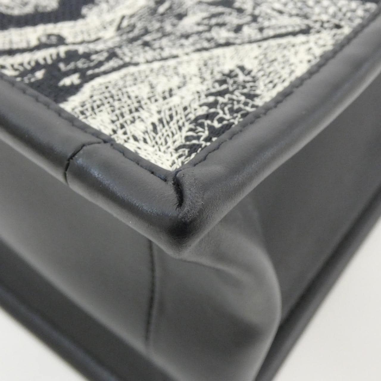 クリスチャンディオール REVERSE TOILE DE JOUY ディオール ブック トート スモール M1325CETL バッグ