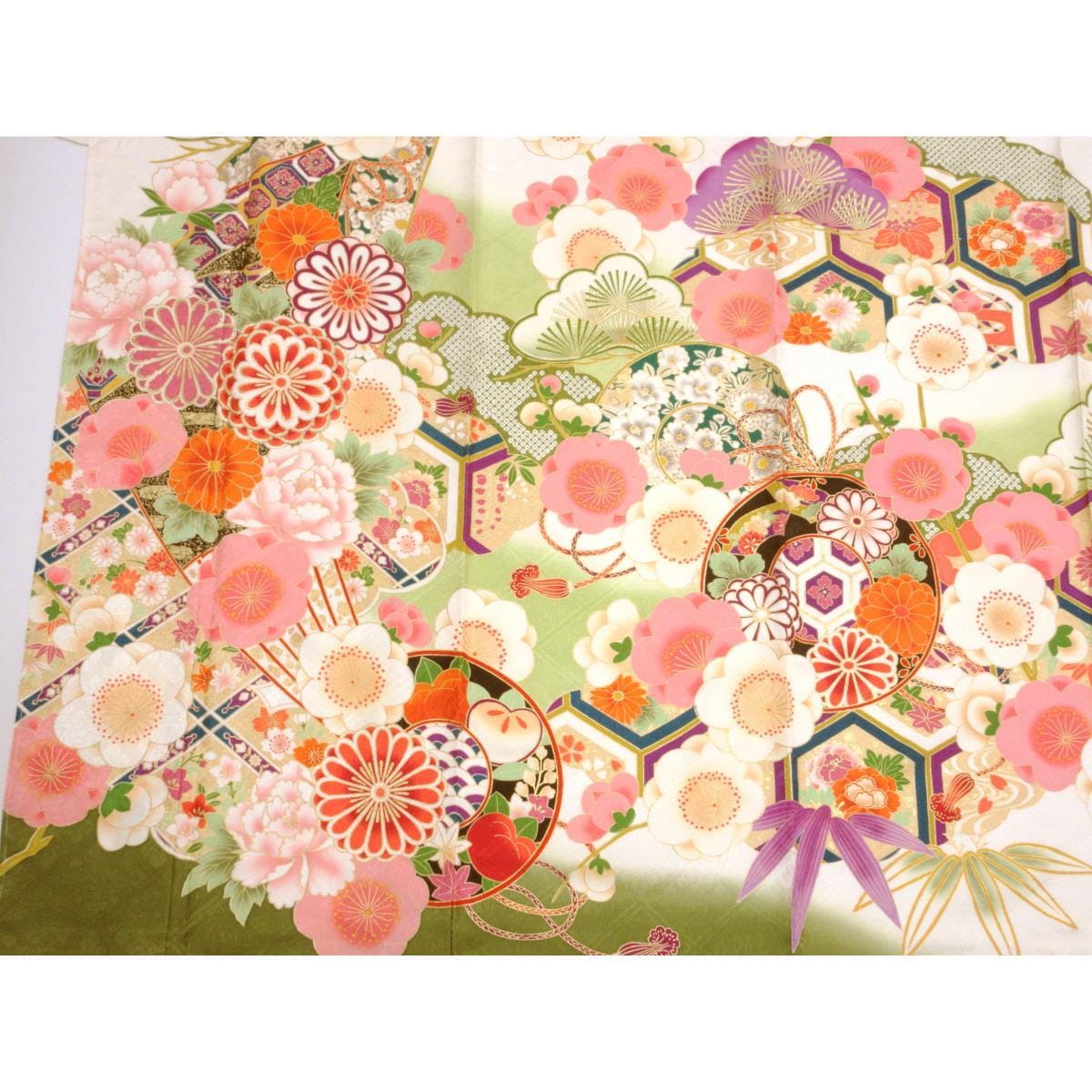 【未使用品】振袖　友禅金彩加工　刺繍入り　ボカシ染