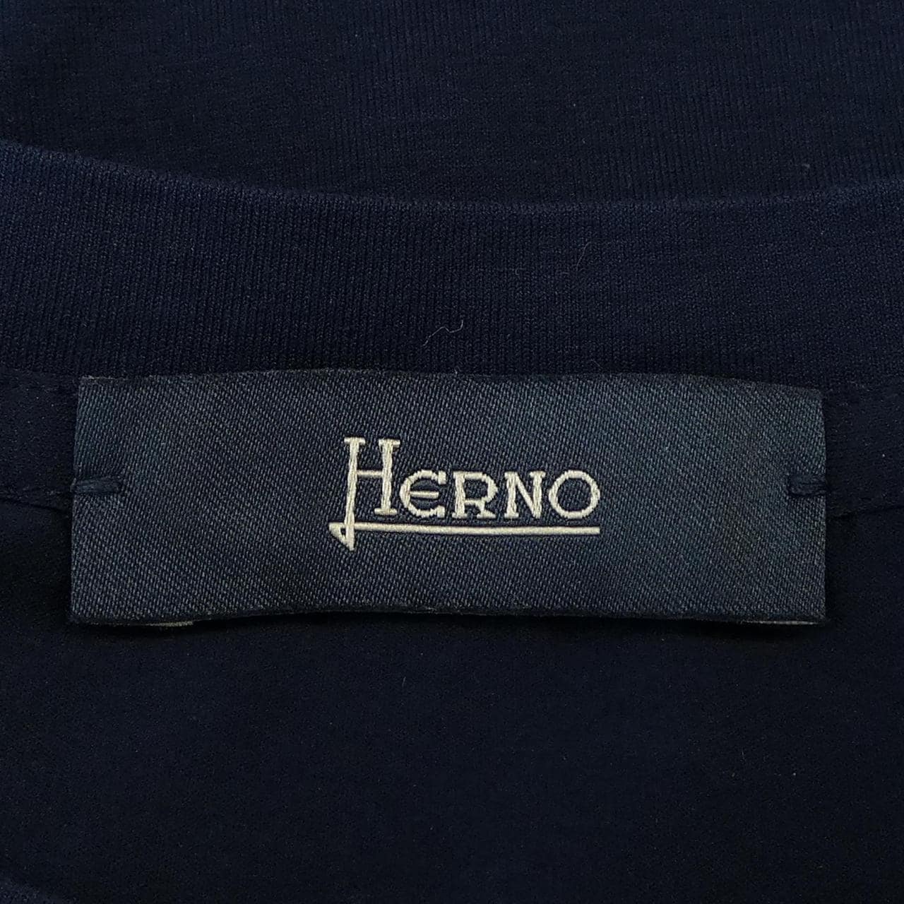 ヘルノ Herno Tシャツ