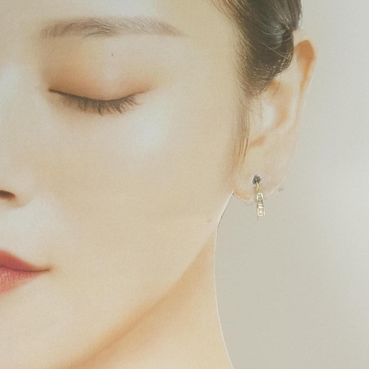 K18YG钻石耳环 0.10CT单耳