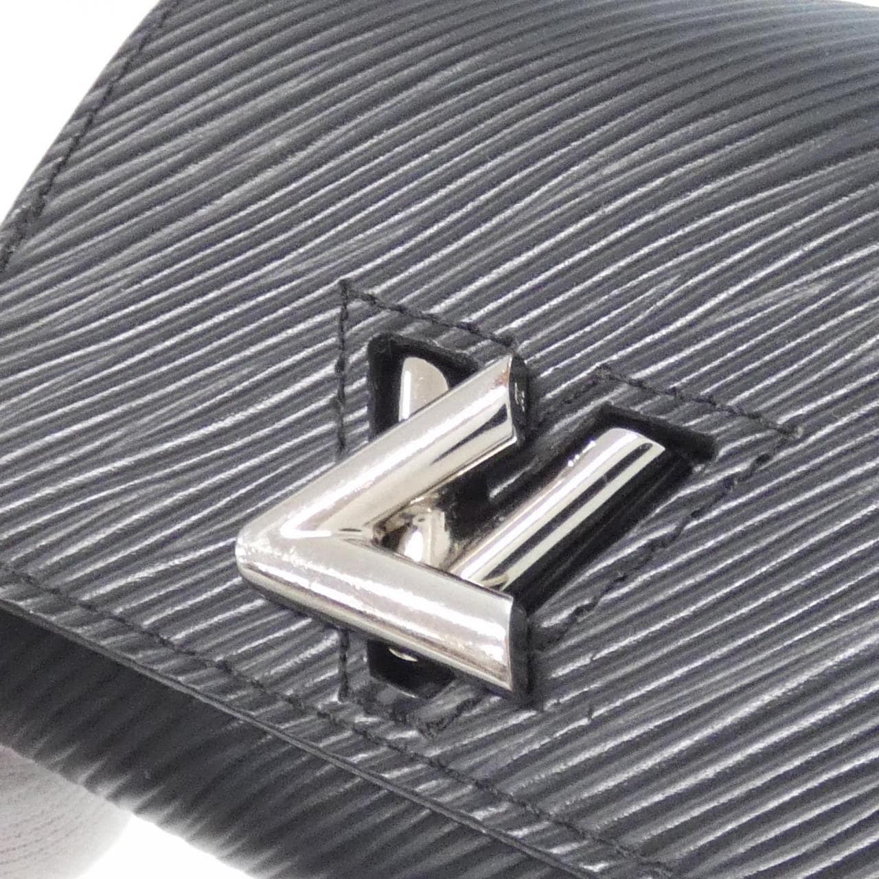 ルイヴィトン エピ ポルトフォイユ ツイスト コンパクト XS M63322 財布