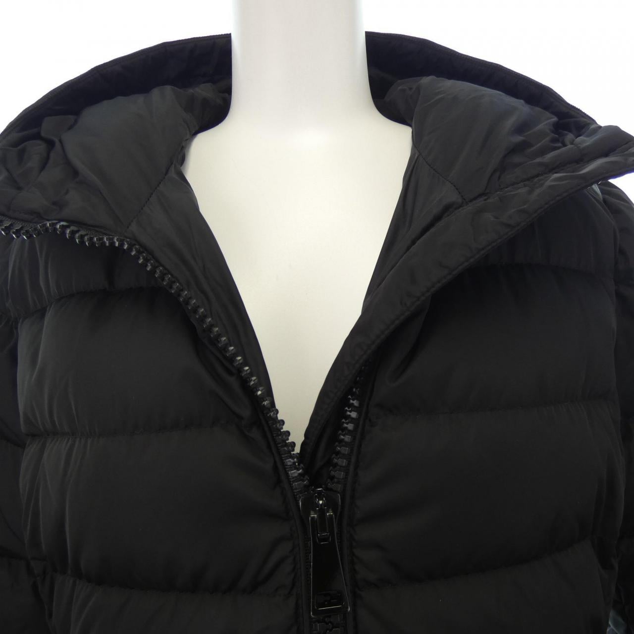 モンクレール MONCLER ダウンコート