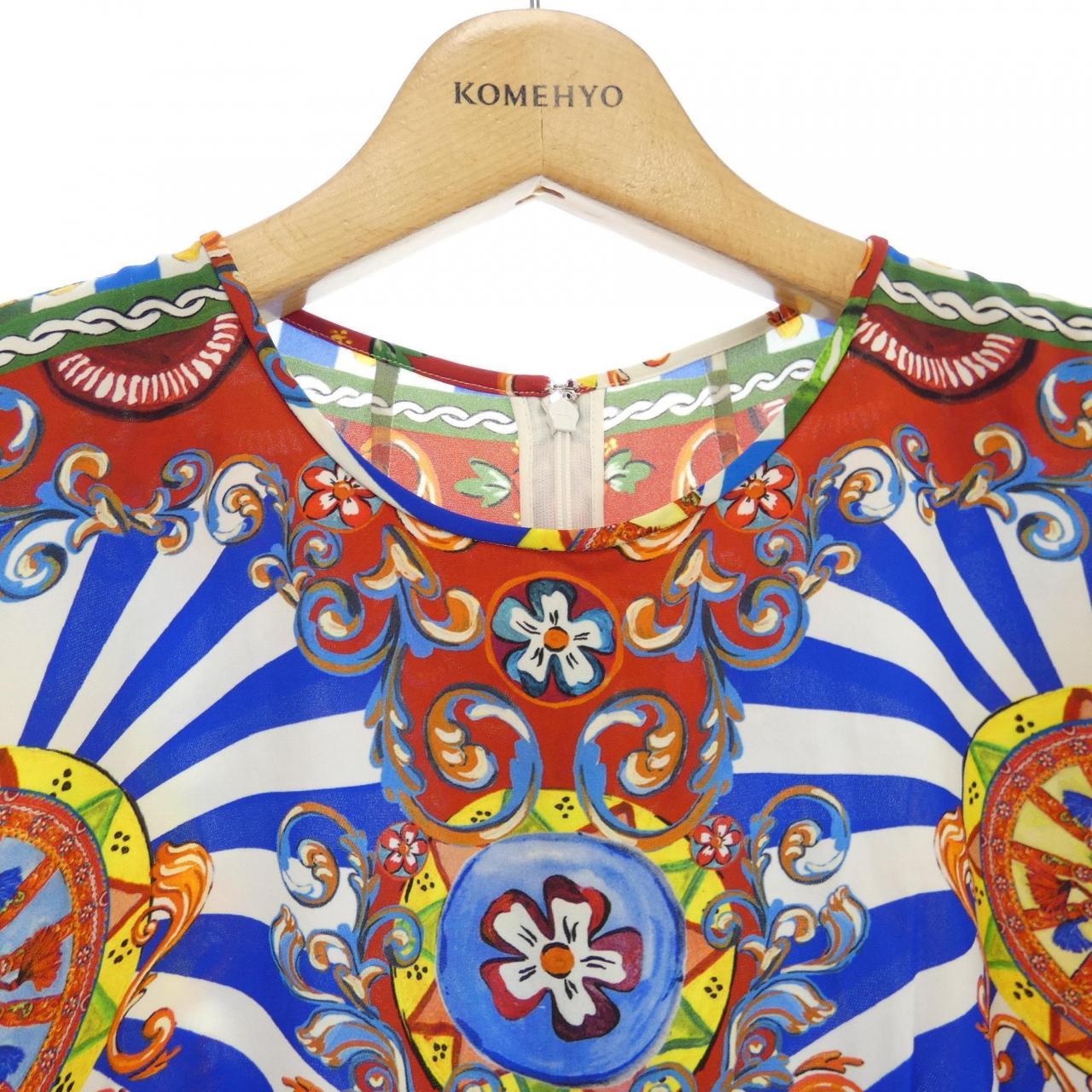 ドルチェアンドガッバーナ DOLCE&GABBANA トップス