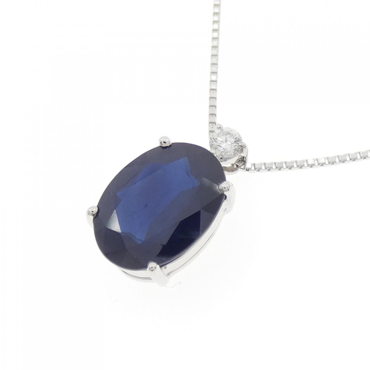 K18WG サファイヤ ネックレス 4.88CT