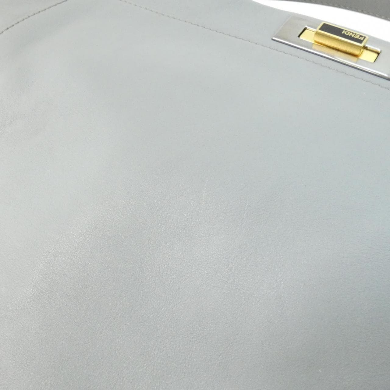 フェンディ ピーカブー 8BN210 FZN バッグ