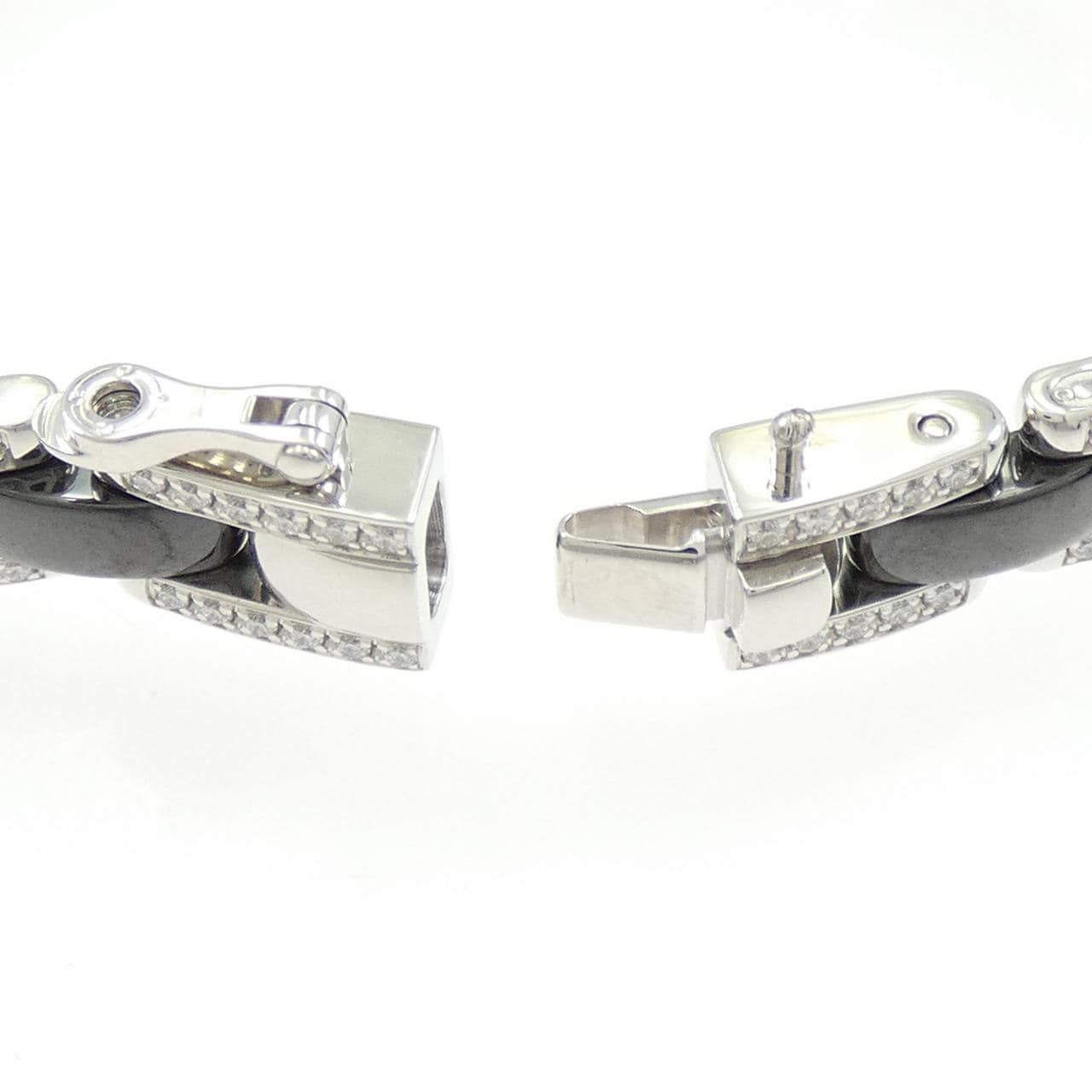 シャネル ウルトラノアール ブレスレット