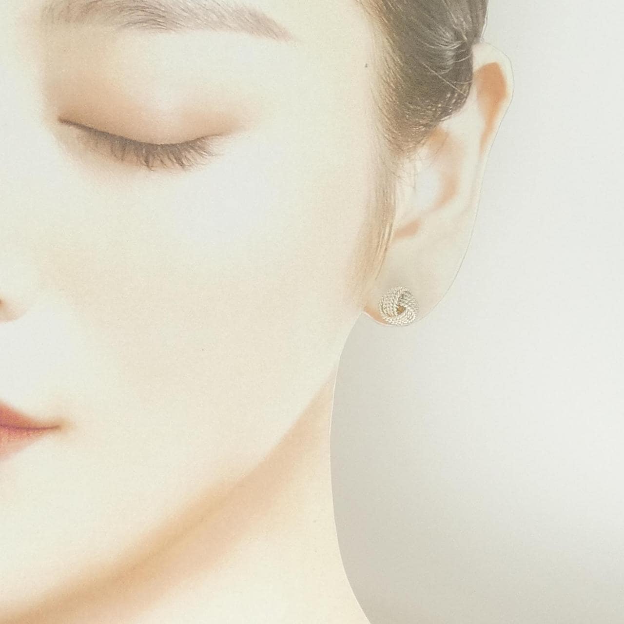 ティファニー ツイスト ノット ピアス