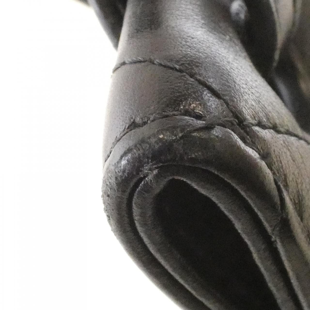 バレンシアガ B ロゴ ショルダー M キルテッド 593371 ショルダーバッグ