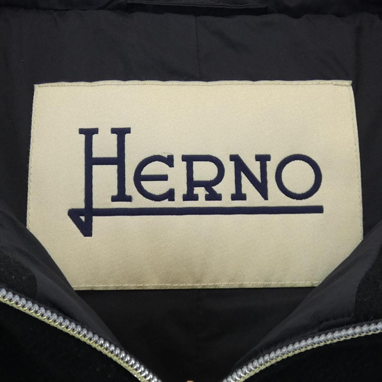 Herno羽绒大衣