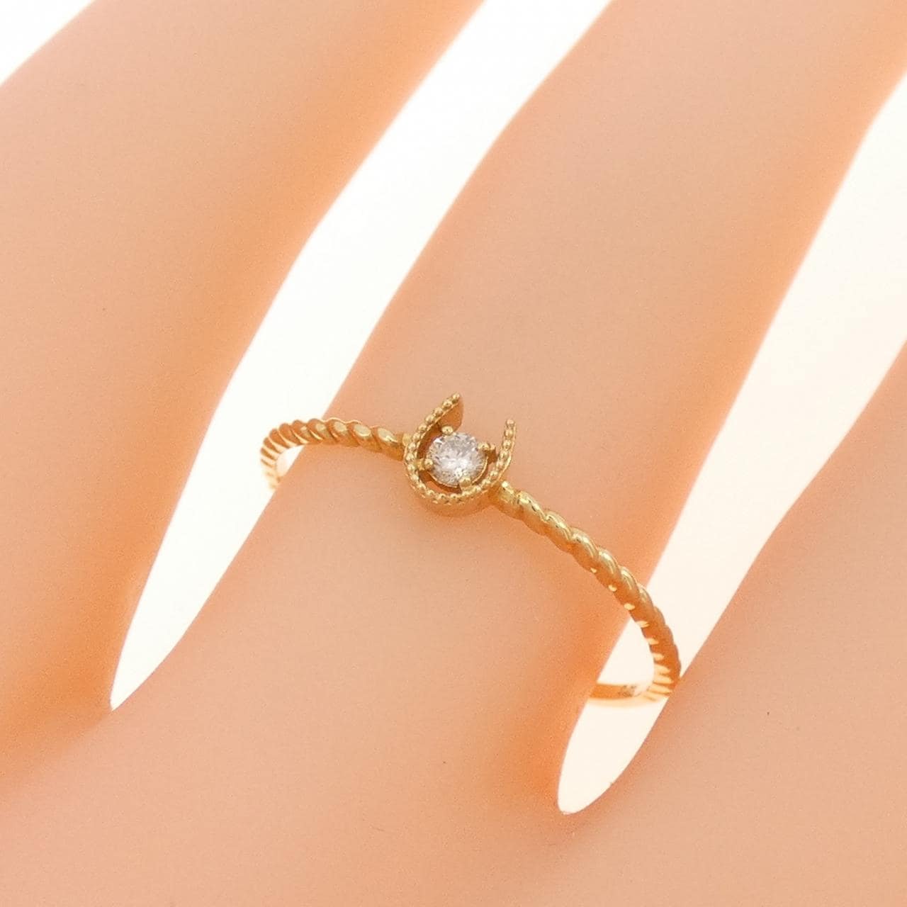 [BRAND NEW] K18YG Horseshoe Diamond Ring 0.03CT