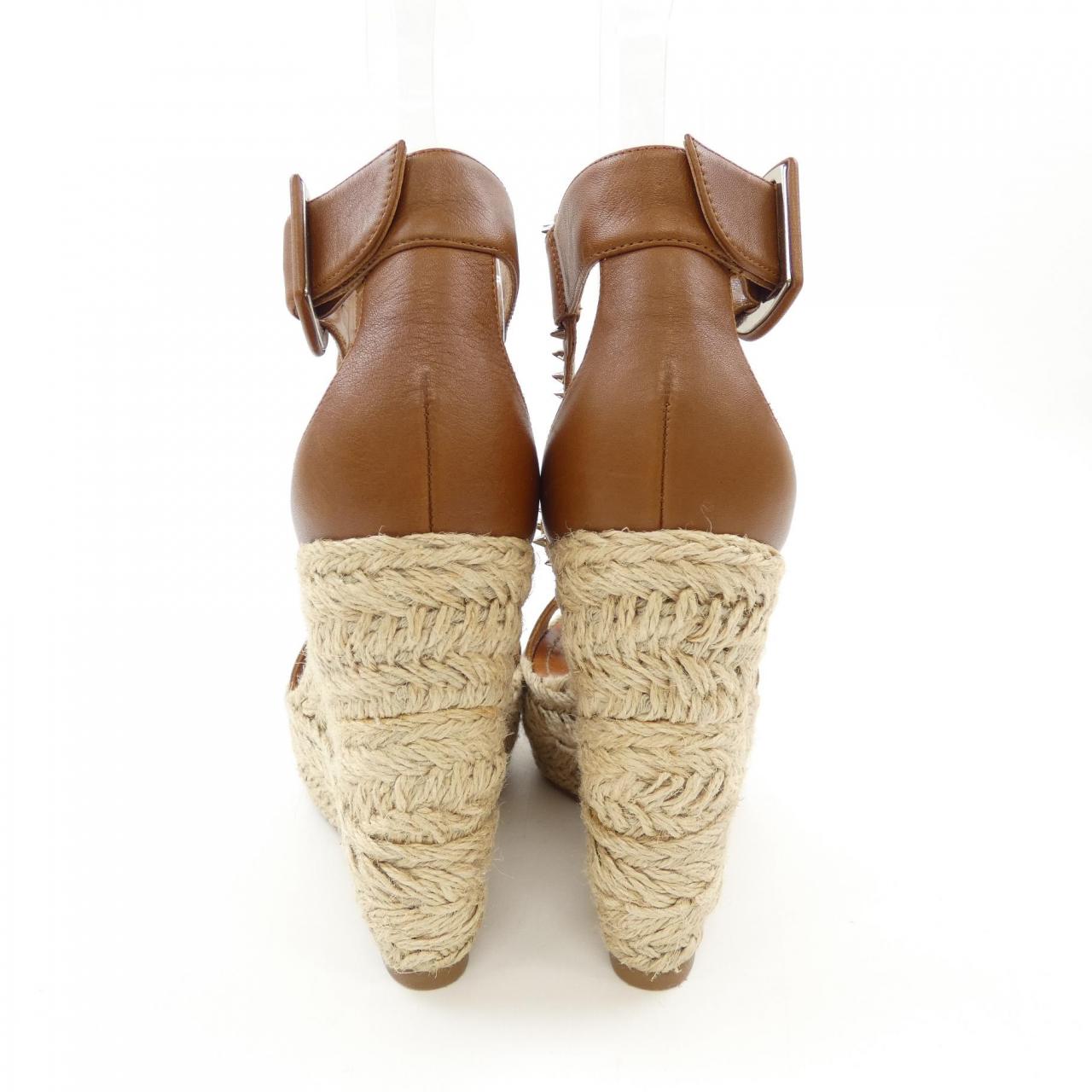 克里斯提·魯布托CHRISTIAN LOUBOUTIN涼鞋