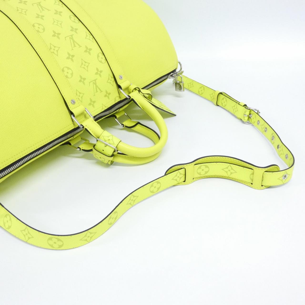 ルイヴィトン タイガ ラマ キーポル バンドリエール 50cm M30941 バッグ