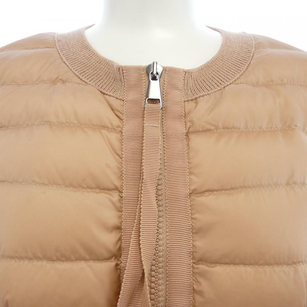モンクレール MONCLER ダウンジャケット