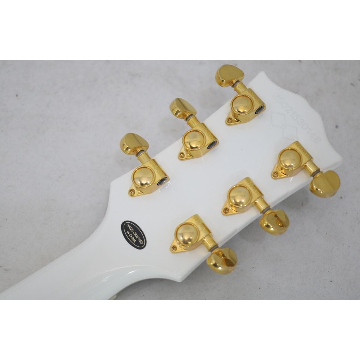 ＥＰＩＰＨＯＮＥ　ＩＮＳＰＩＲＥＤ　ＢＹ　ＧＩＢＳＯＮ　ＣＵＳＴＯＭ　ＬＥＳ　ＰＡＵＬ　ＣＵＳＴＯＭ