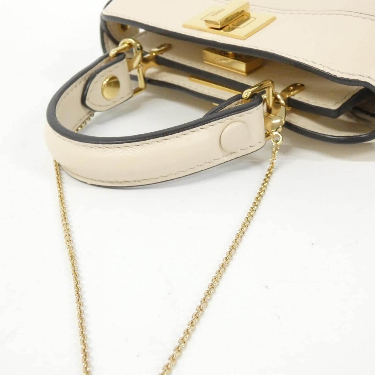 フェンディ ナノ ピーカブー 7AS294 ABVE バッグ