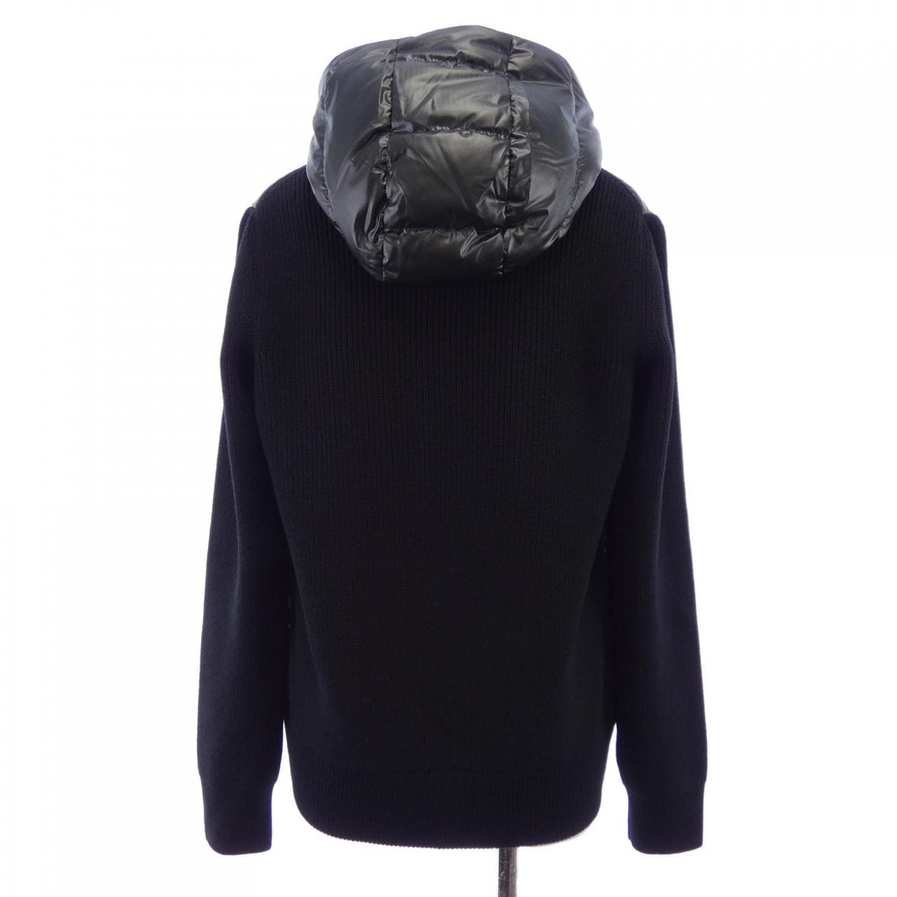 【新品】モンクレール MONCLER 20919B00028 M1131 ダウンジャケット