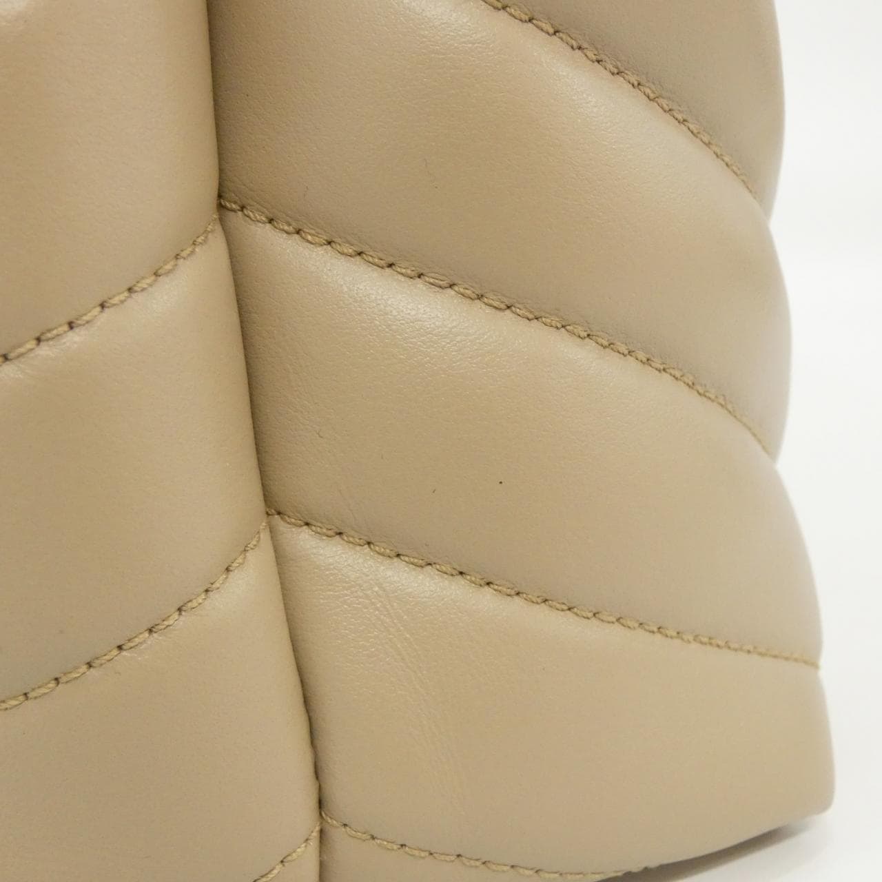 サンローラン ルールー ミディアム 574946 DV727 ショルダーバッグ