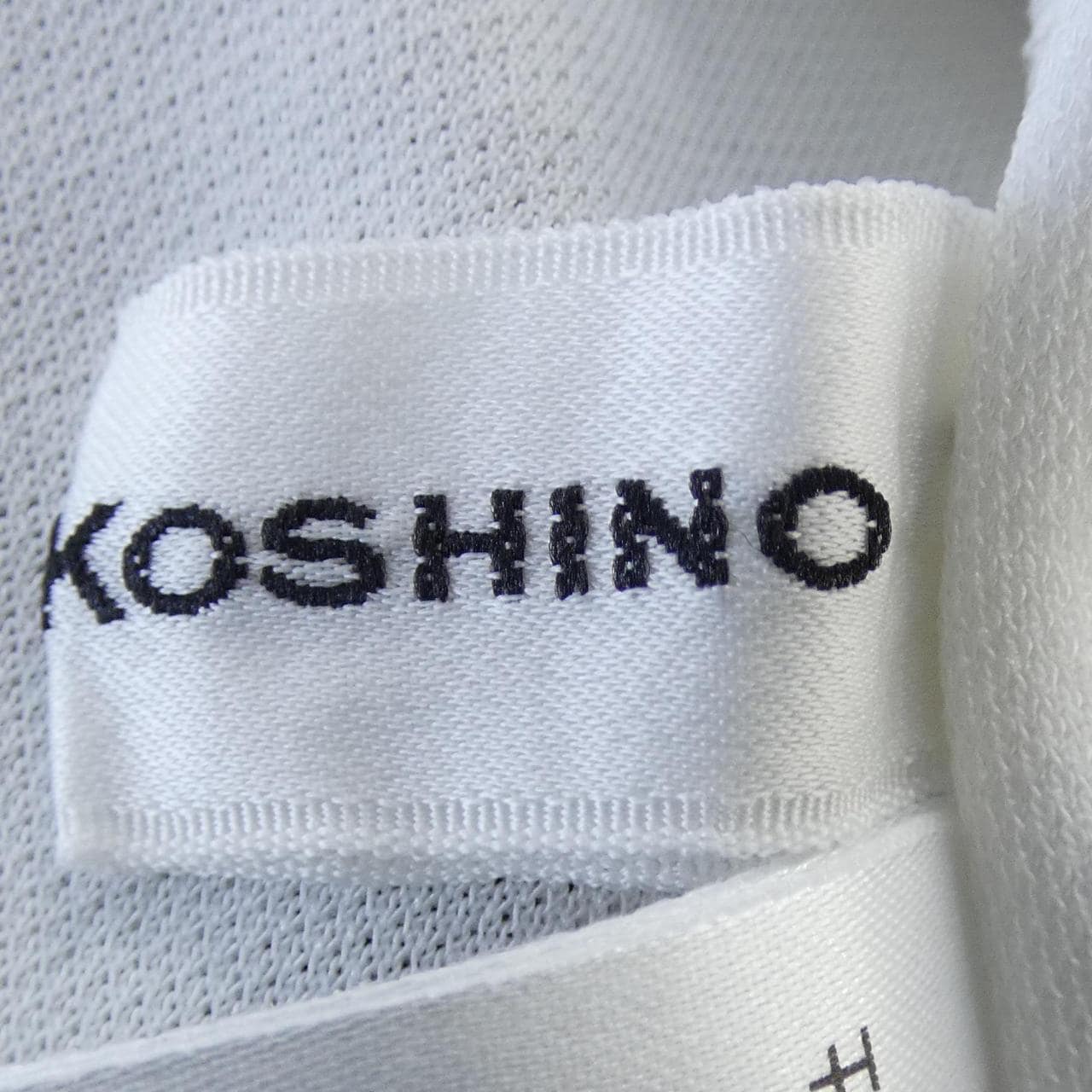 ヒロココシノ HIROKO KOSHINO トップス