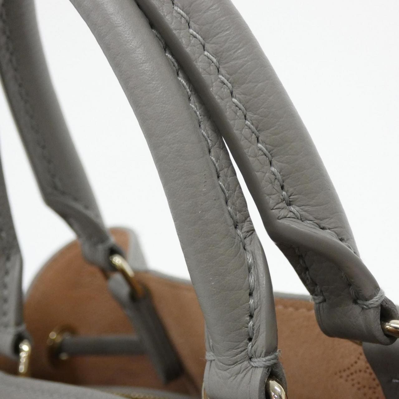 LOUIS VUITTON Mahina（飞行模式）Bella Tote M23395 包