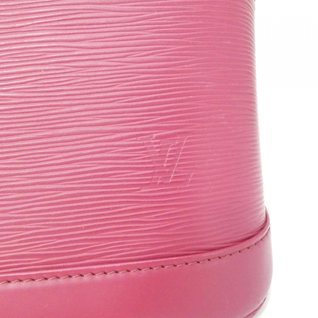 ルイヴィトン エピ アルマ MM M40857 バッグ