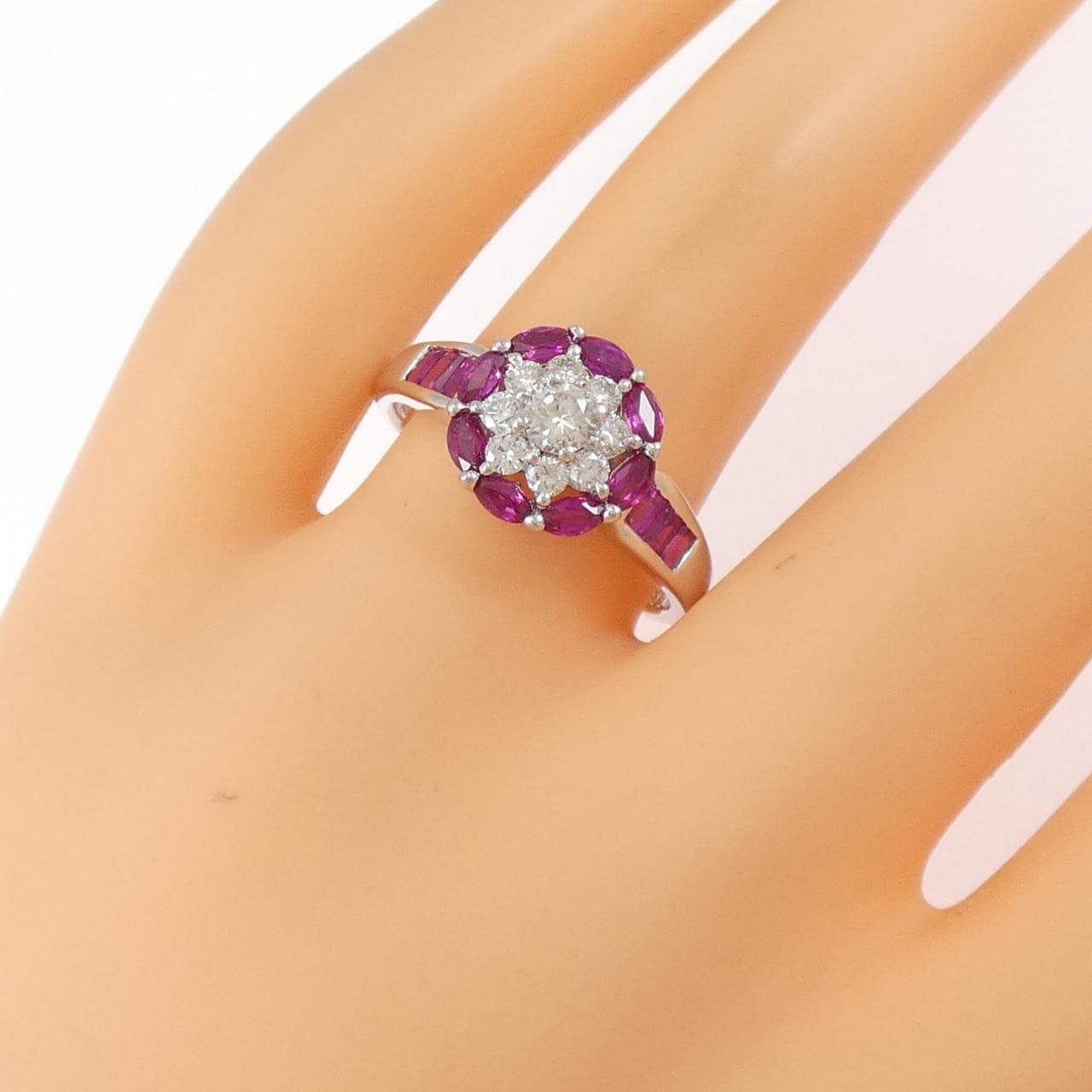 K18WG ルビー リング 1.11CT