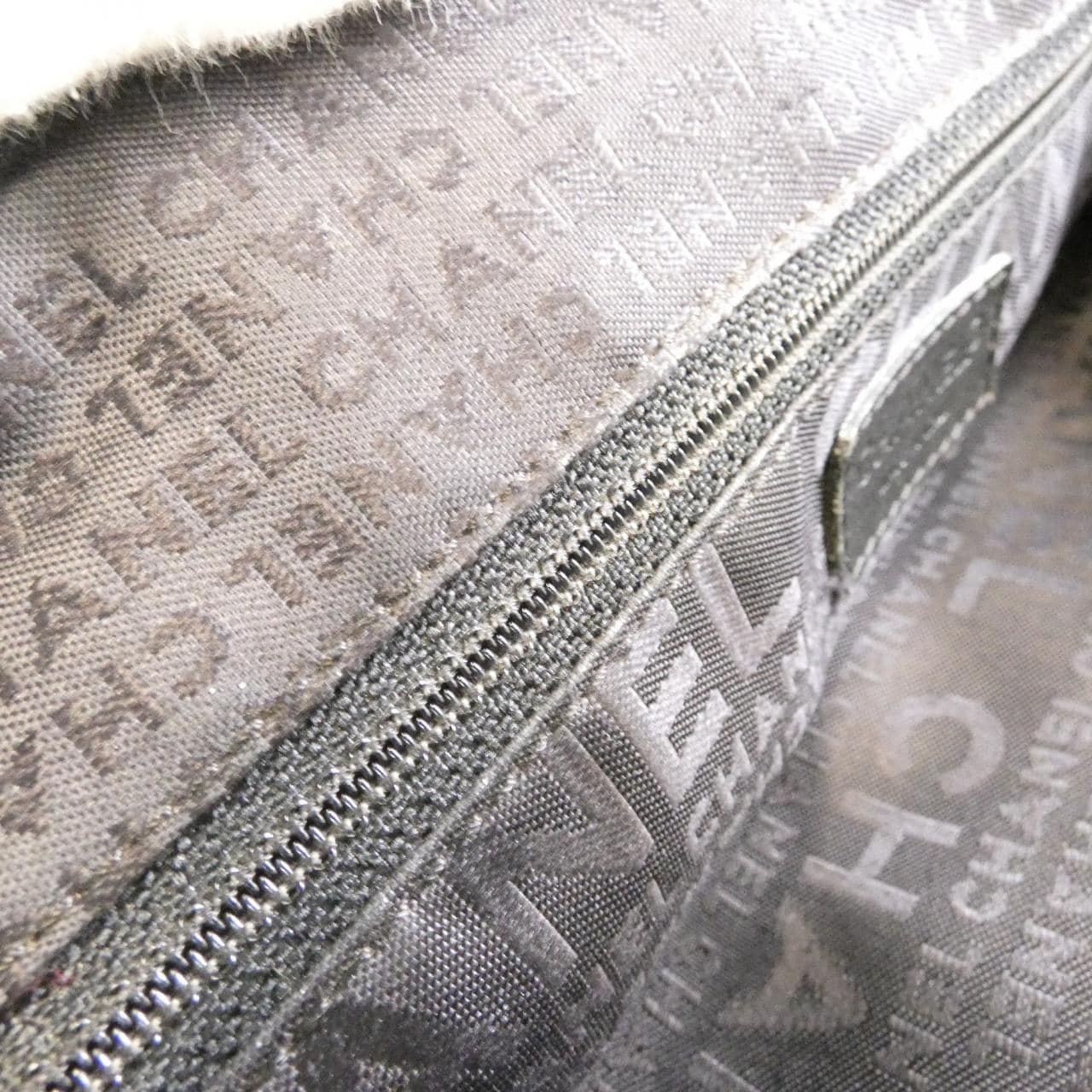 シャネル ショルダーバッグ