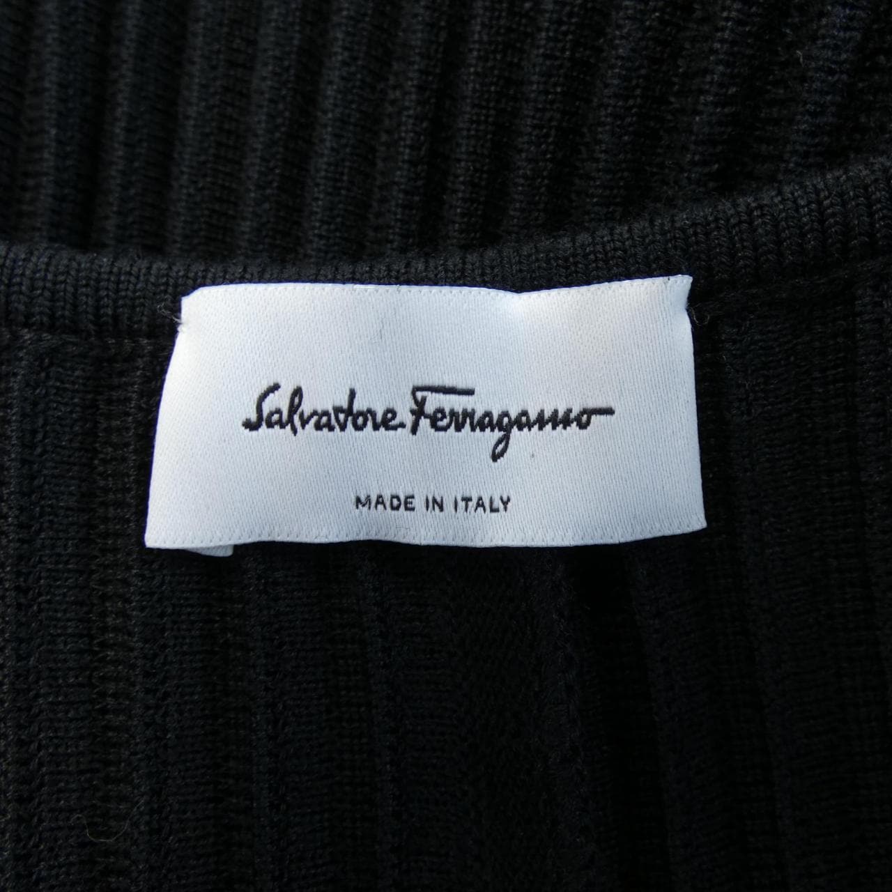 サルヴァトーレフェラガモ SALVATORE FERRAGAMO ワンピース