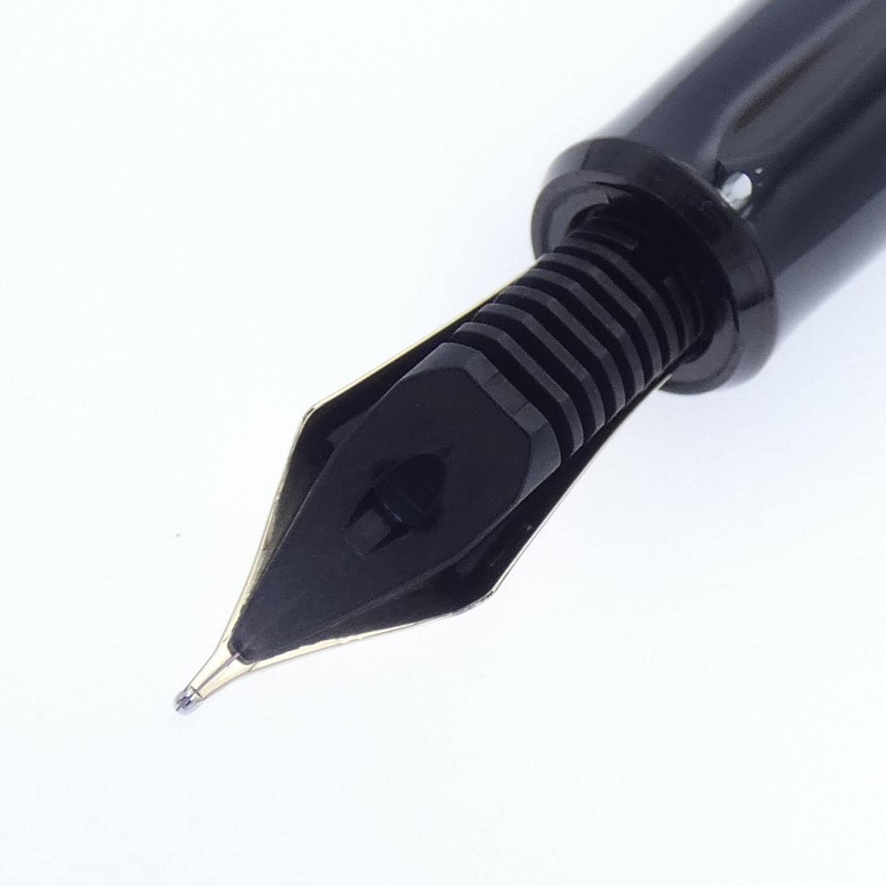 PILOT Custom 743 黑色钢笔