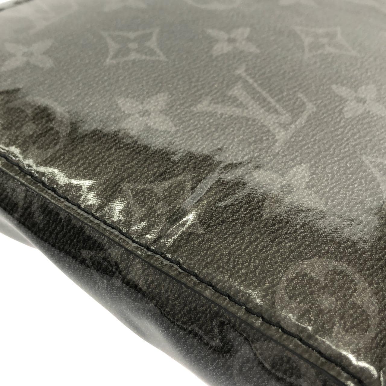 ルイヴィトン モノグラム エクリプス グレーズ メッセンジャー PM M52218 ショルダーバッグ