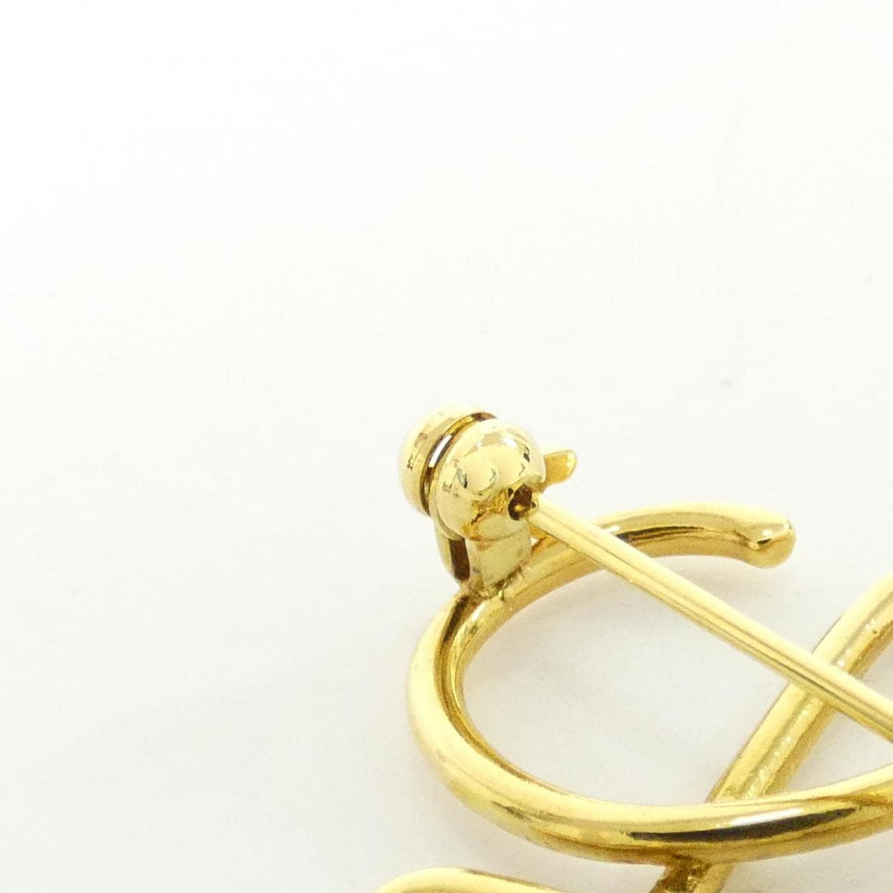 ロエベ 111 25 020 ブローチ