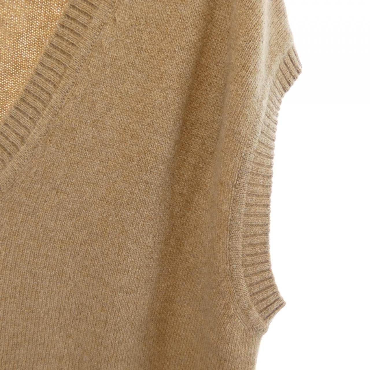 グッチ GUCCI 678443 XKB1R ベスト