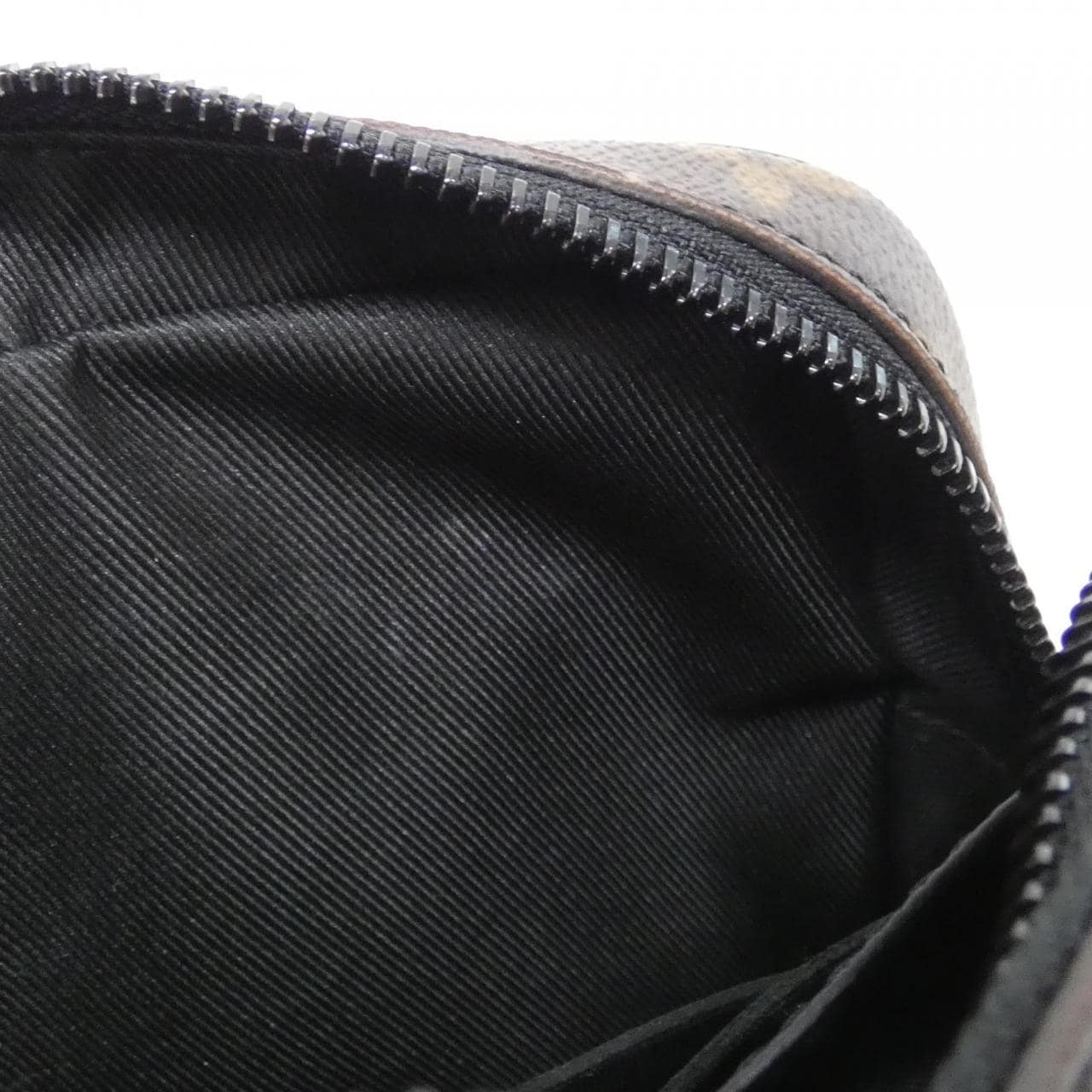 モノグラム マカサー クリストファー ウエアラブル ウォレット M69404 ショルダーバッグ