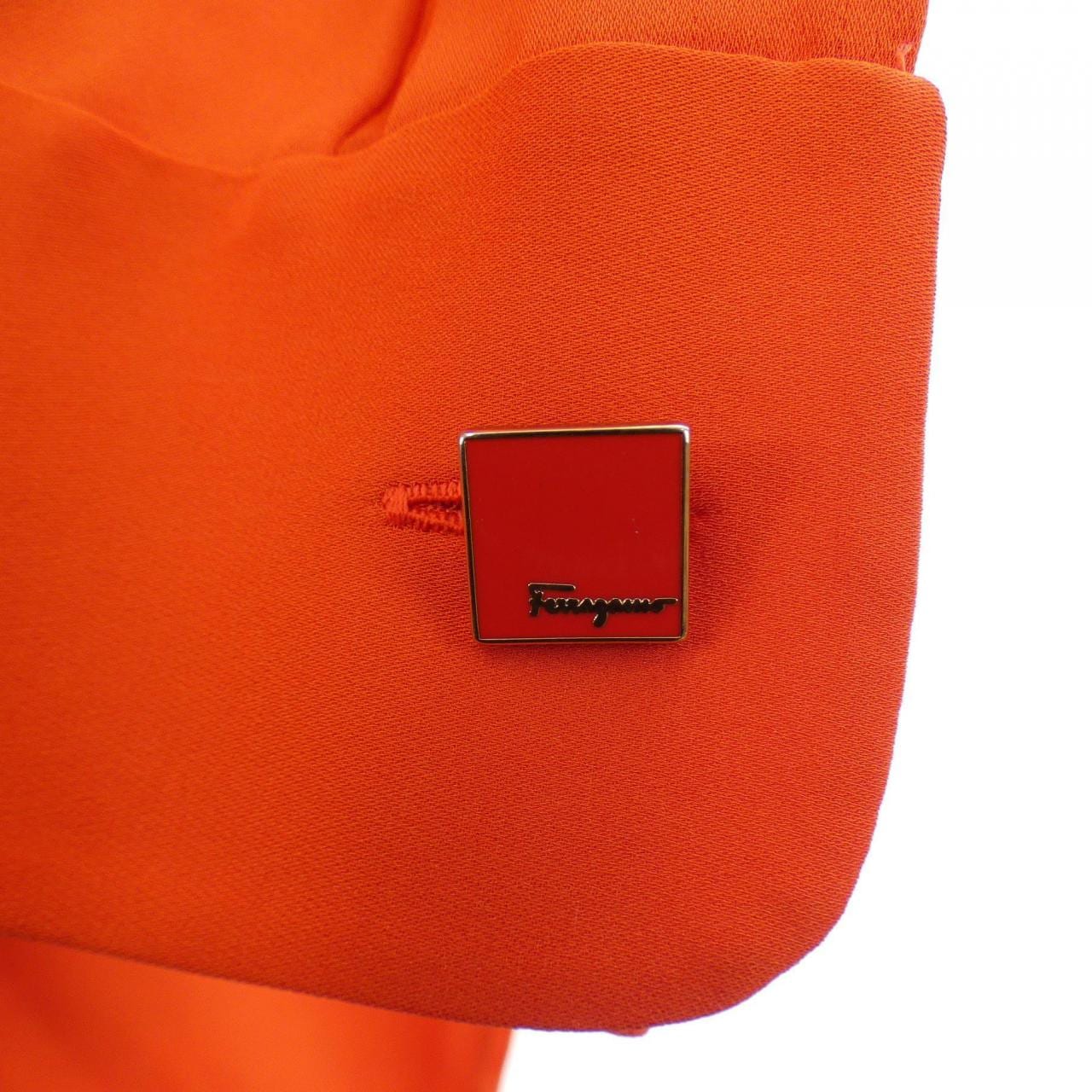 サルヴァトーレフェラガモ SALVATORE FERRAGAMO ワンピース