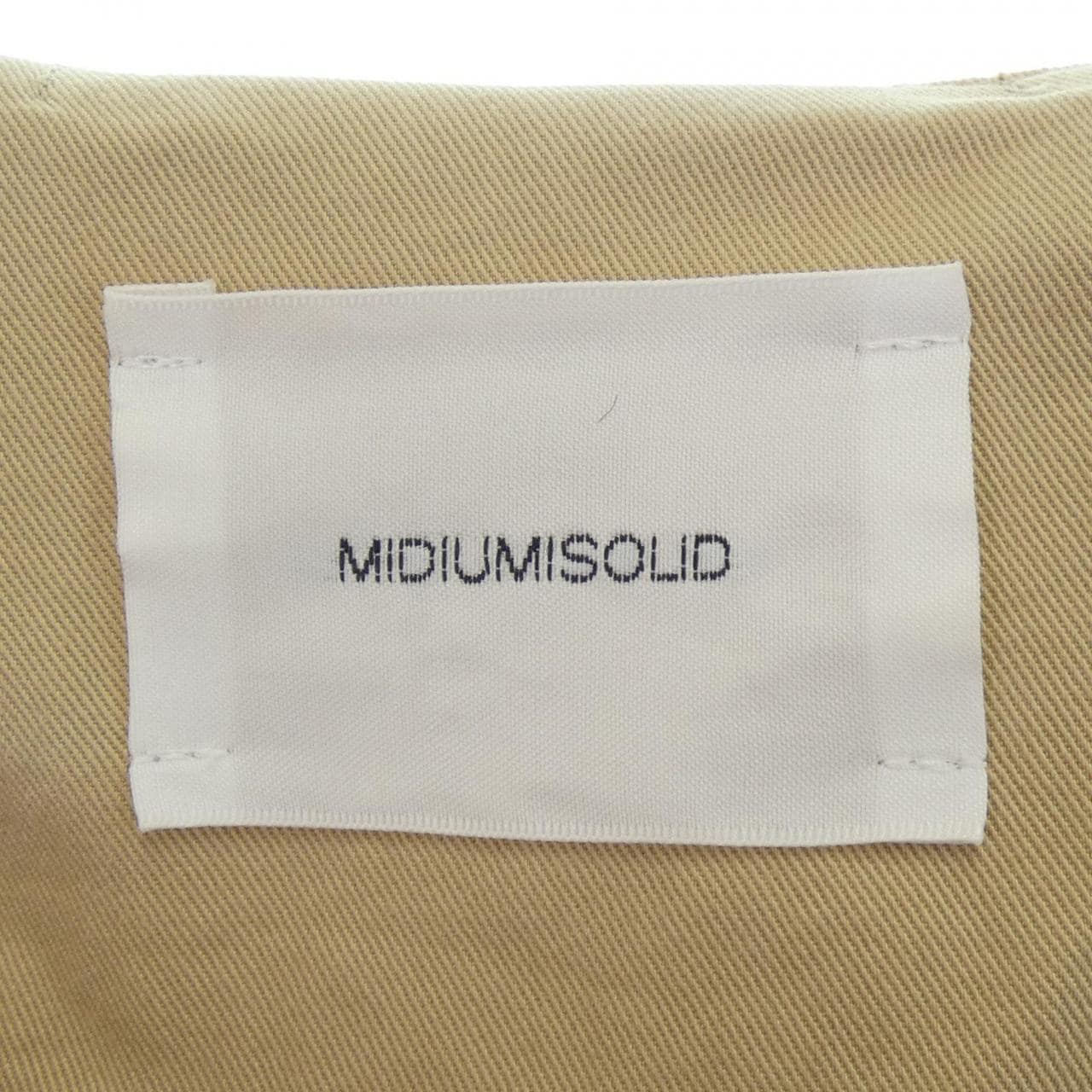 MIDIUMISOLID ジャケット