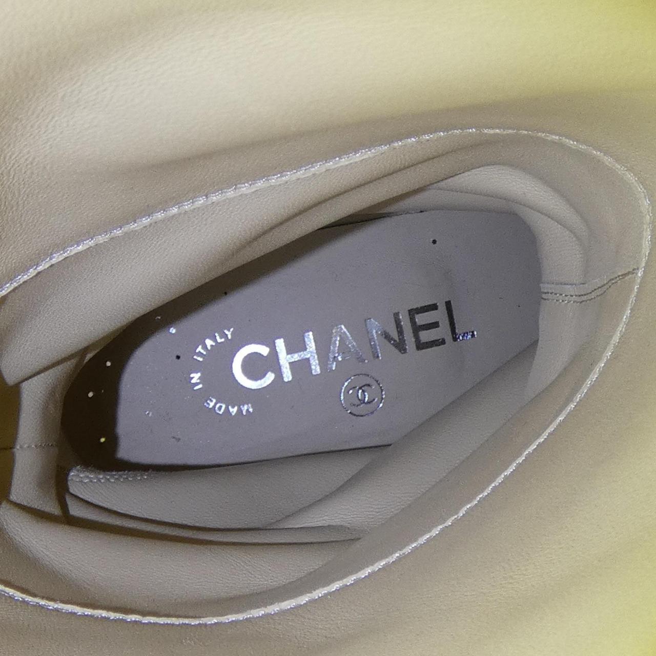 CHANEL长靴
